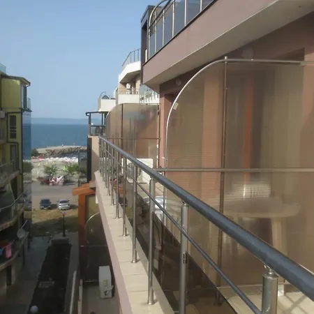 студио белла Appartement Pomorie